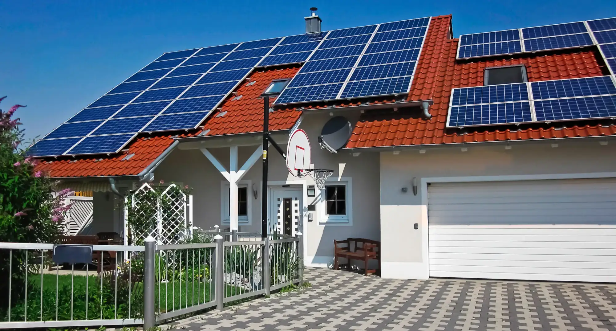 Haus mit Solaranlage